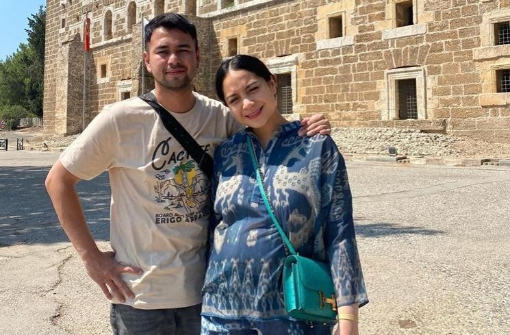 Potret Babymoon Artis di Luar Negeri (instagram/@raffinagita1717)