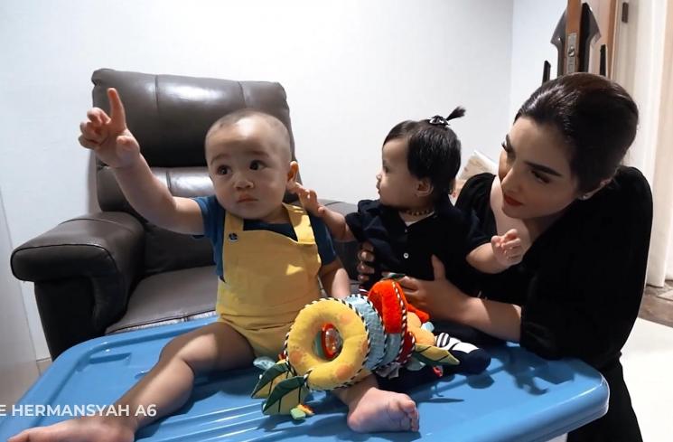 momen Rayyanza bertemu Ameena (YouTube/The Hermansyah A6)
