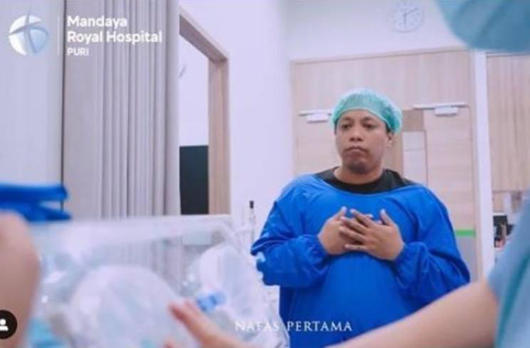 Momen Indah Permatasari Melahirkan Anak Pertama. (Instagram/@indahpermatas)