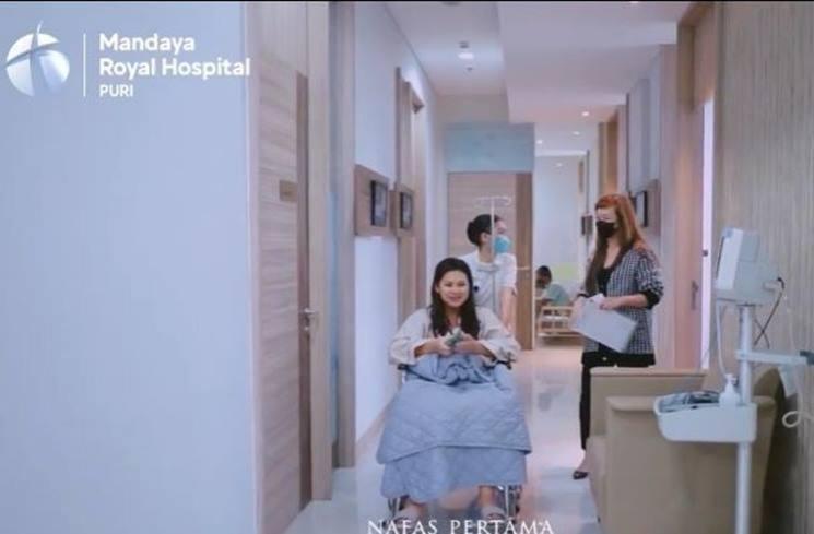 Momen Indah Permatasari Melahirkan Anak Pertama. (Instagram/@indahpermatas)