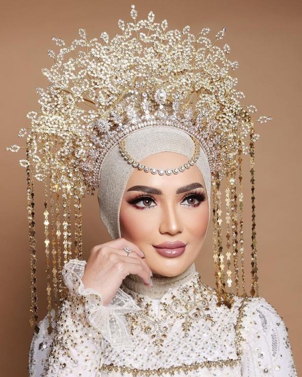 Pesona Imel Putri Pakai Baju Pengantin (instagram/@aldiphotoofficial)