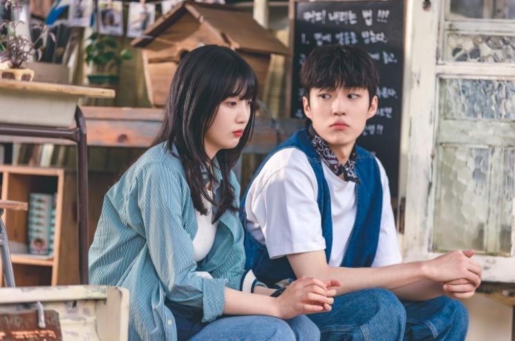 Potret Baek Sung Chul di Once Upon a Small Town (Soompi)