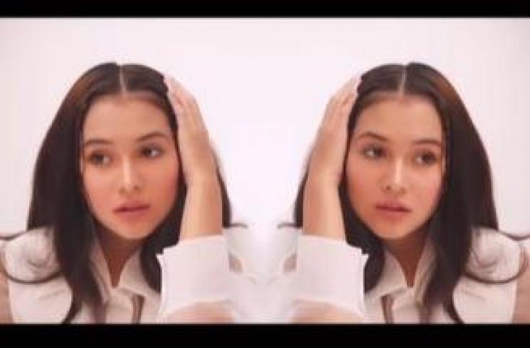 Potret Sandrinna Michelle Pemotretan bak Noni Belanda. (Instagram/@sandrinna_11)