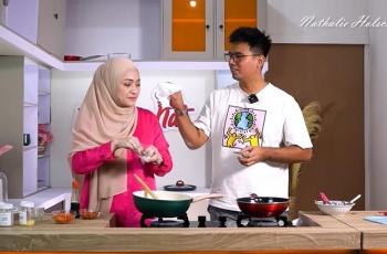 10 Momen Akrab Nathalie Holscher dan Frans Faisal Masak Bareng