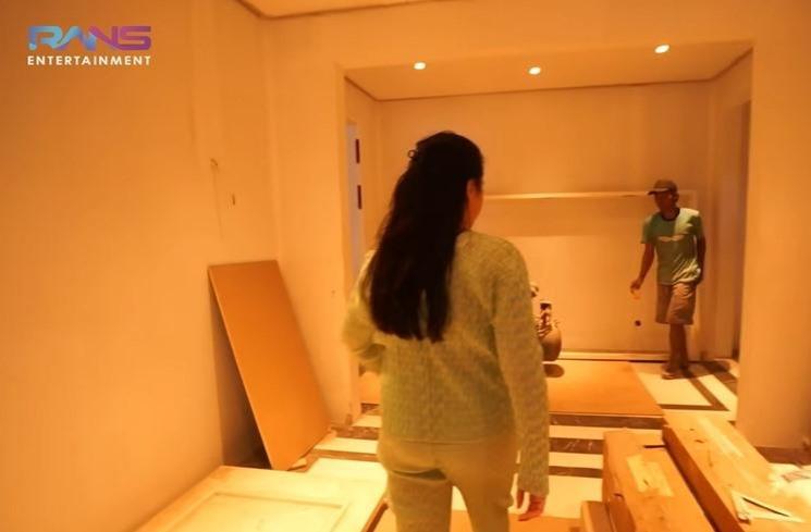 Penampakan terkini rumah Raffi Ahmad dan Nagita Slavina. (YouTube/Rans Entertainment)