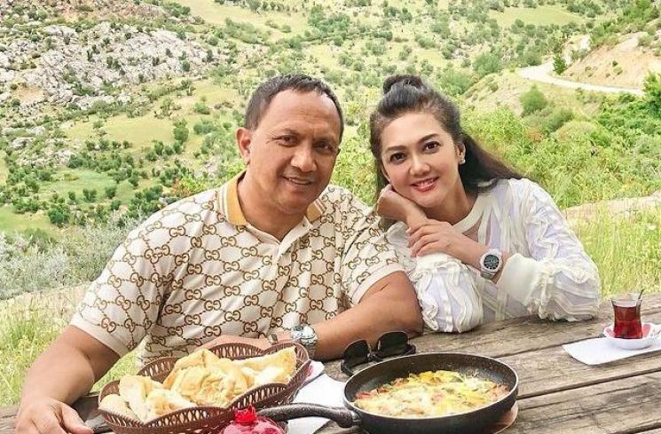Potret Harmonis Bella Saphira dan Suami TNI(Instagram/@belasaphiraofficial)