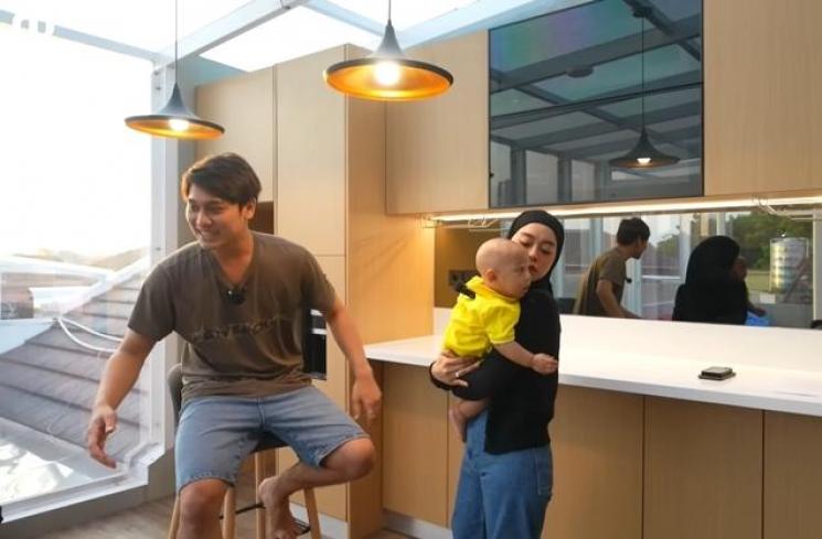 Rooftop Rumah Rizky Billar (YouTube/Rizky Billar)