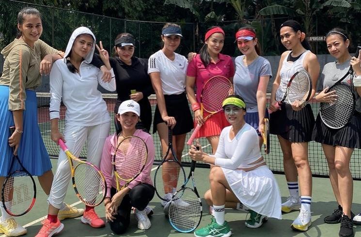 Potret Geng Tenis Titi Kamal (Instagram/@paula_verhoeven)