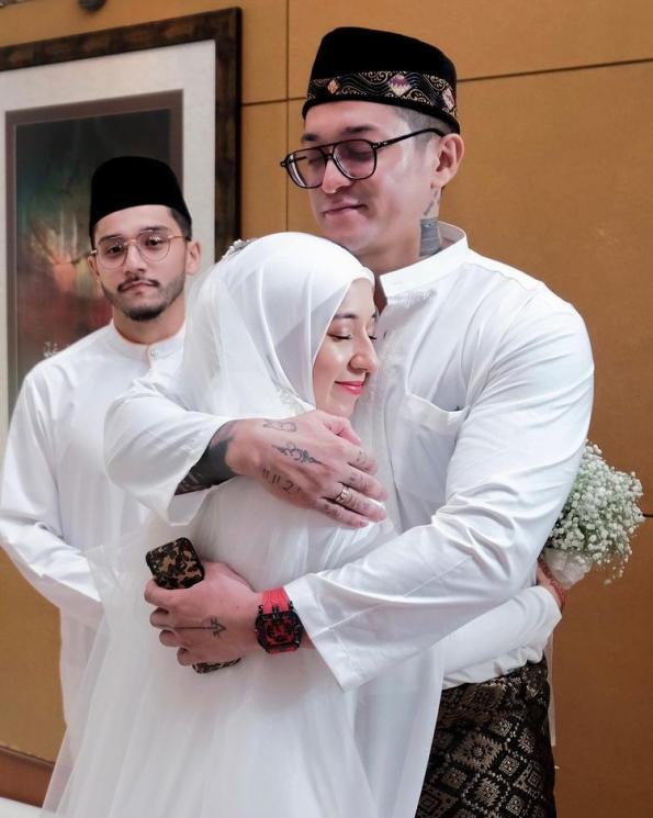 Potret Miller Khan Jadi Wali Nikah. (Instagram/miller_khan)