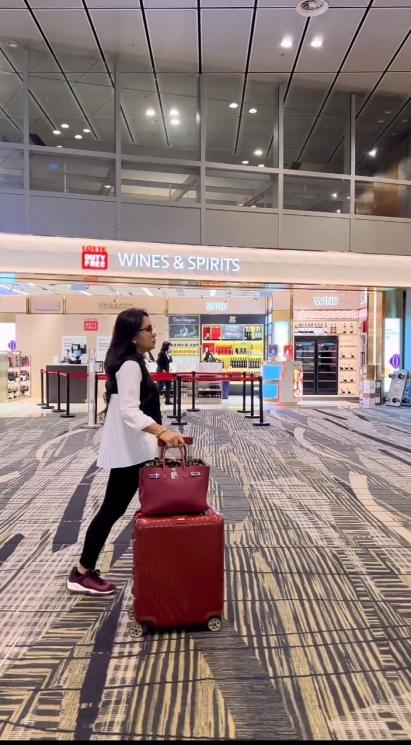 potret Mayangsari liburan di Swiss.(instagram/@mayangsari_official)