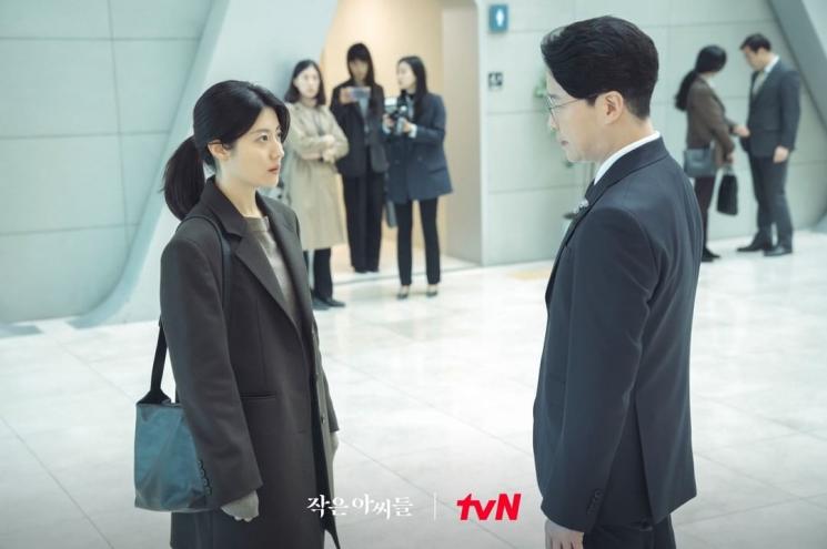 Potret Uhm Ki Joon di Little Women (Instagram/@tvn_drama)