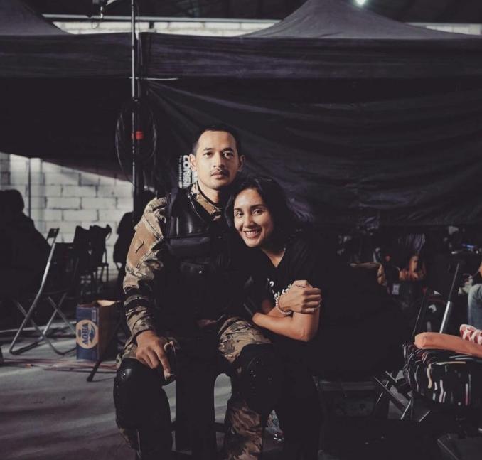 Potret Artis Pria Pakai Seragam TNI. (Instagram/oks_antara)