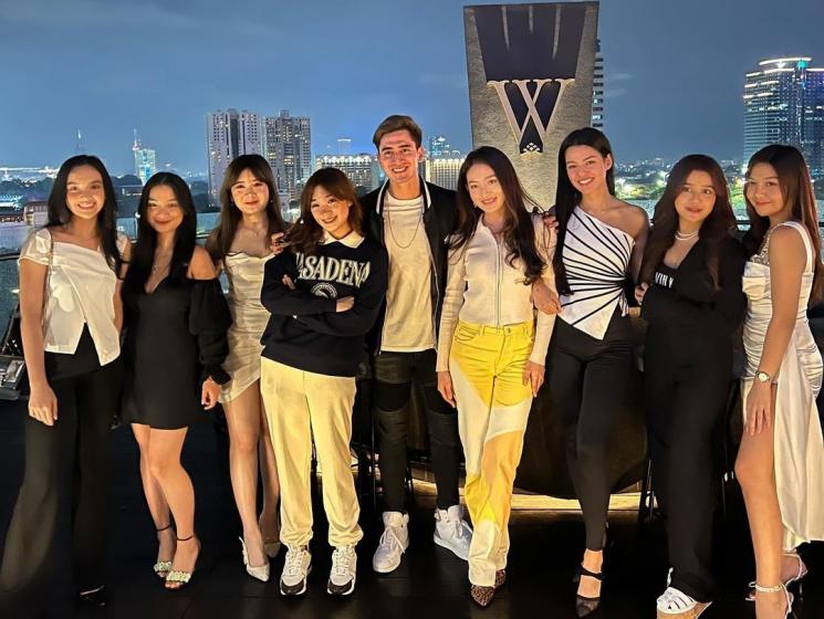 Potret Kejutan Ultah Verrel Bramasta. (Instagram/bramastavrl)