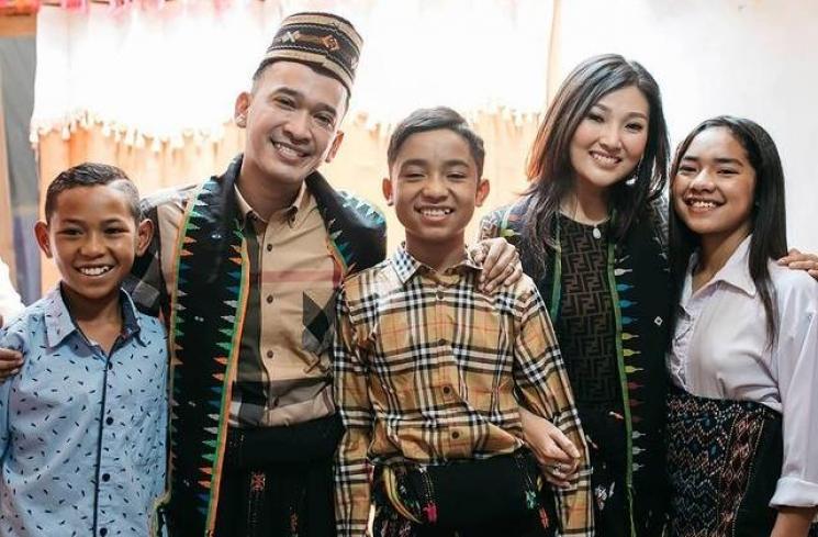 Artis Ubah Nama Anak. (Instagram/betrandpetoputraonsu)
