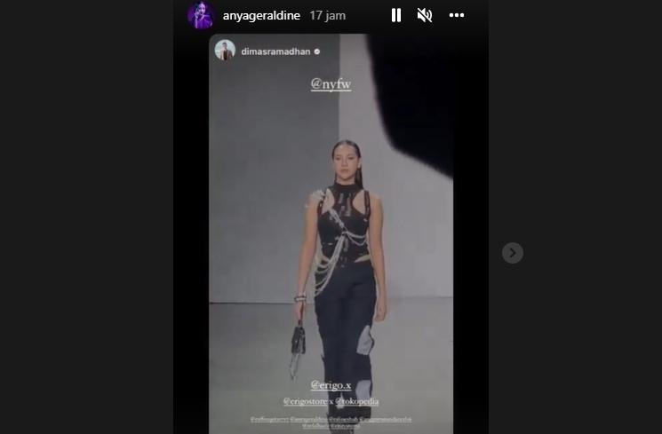 Gaya Anya Geraldine Bak Model Profesional (Instagram/@nyfw)