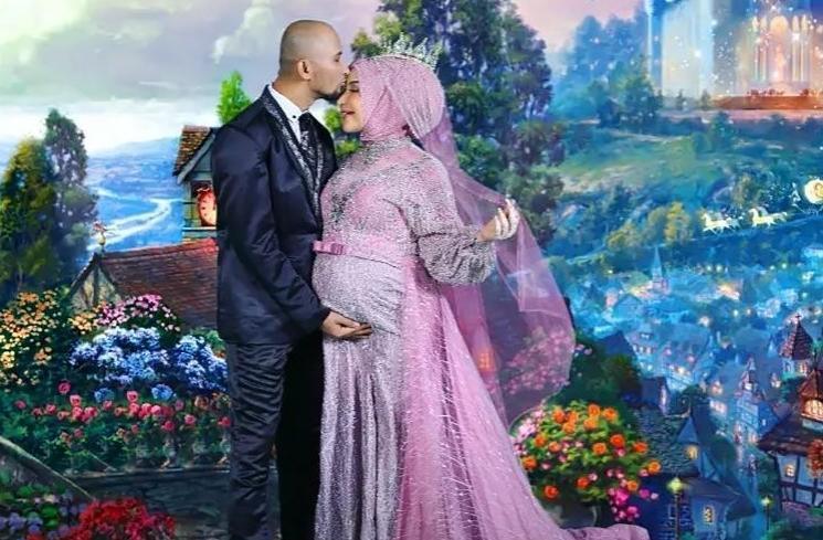 Potret Roro Fitria dan Suami (Instagram/@roro.fitria1989)