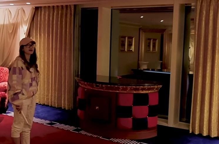 Potret Jessica Jane Nginap di Hotel 40 Juta. (YouTube/Jessica Jane)