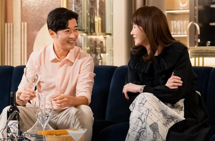 Pesona Kim Sun Ah di The Empire (Instagram/@jtbcdrama)
