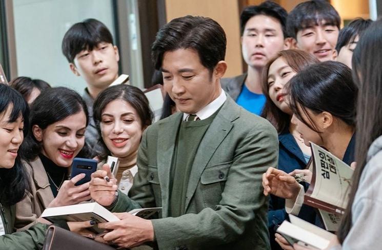 Potret Ahn Jae Wook di The Empire (Instagram/@jtbcdrama)