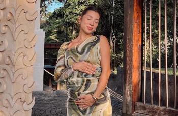 8 Potret Baby Bump Jennifer Bachdim, Tubuh Masih Ramping di Usia Kehamilan 5 Bulan