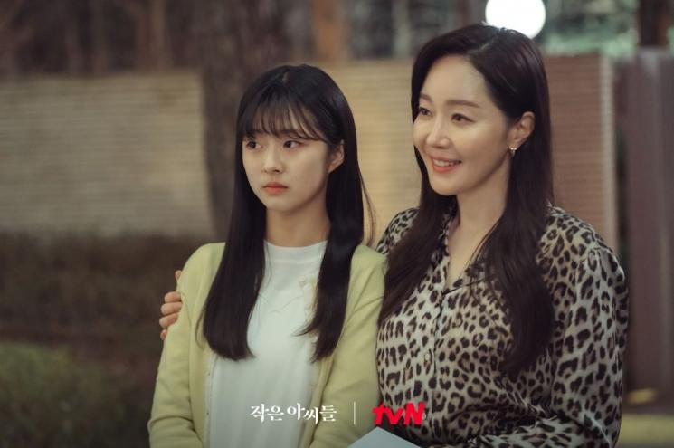 Pesona Uhm Ji Won di Little Women (Instagram/@tvn_drama)