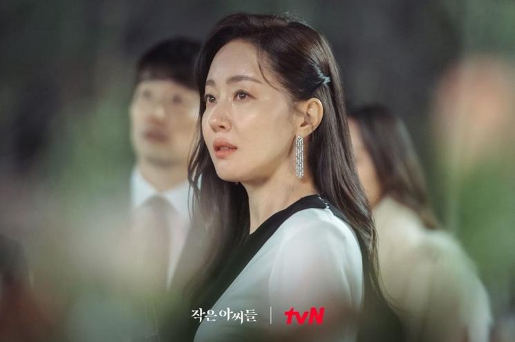 Pesona Uhm Ji Won di Little Women (Instagram/@tvn_drama)