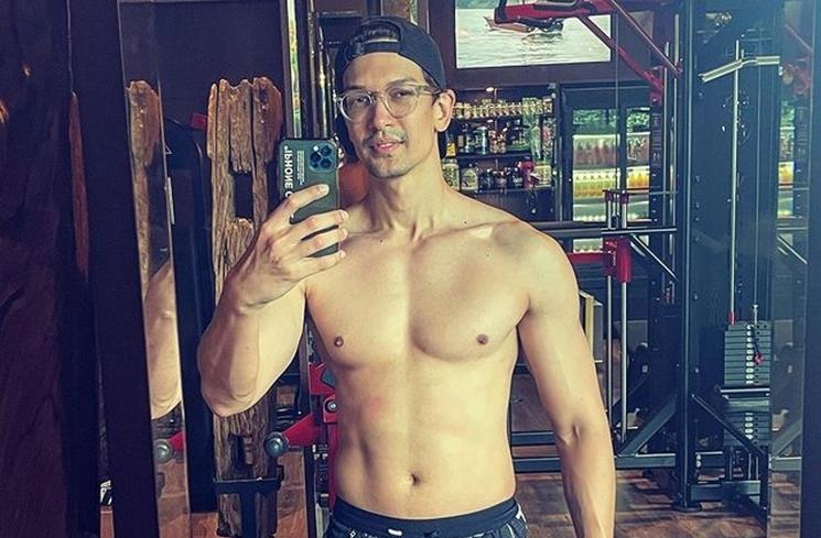 Potret Dimas Beck Pamer Otot (Instagram/dimasbeck)