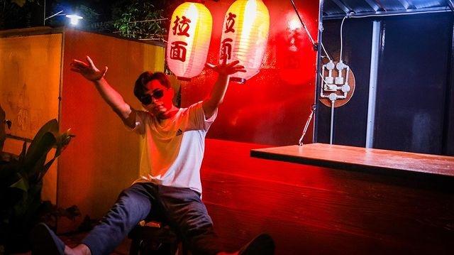 Potret Dimas Ahmad Kembali Jualan Bakso. (Instagram/dimas_baam)