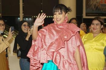 9 Potret Marshanda di Gala Premiere 'Gendut Siapa Takut?', Tetap Cantik dengan Gaun Oversize
