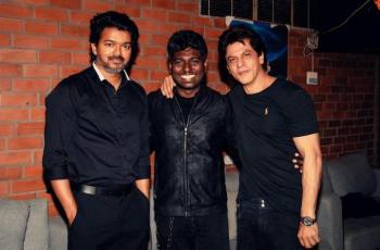 Keciduk Bareng, Vijay Diduga Bakal Jadi Cameo di Film Baru Shah Rukh Khan