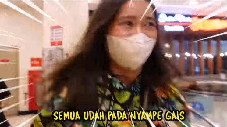 Momen Olivia Allan Sewa Bioskop.(YouTube/The Sumargo's)