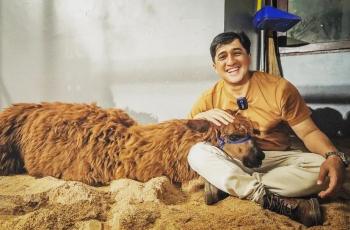 8 Potret Gemas Irfan Hakim dan Alpaca Peliharaannya, Bikin Netizen Pengen Nguyel