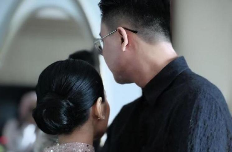 Potret Mesra Wika Salim dan Pacar. (Instagram/maxadamkamil)
