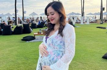 7 Baby Bump Tasya Kamila, Aura Bumil Makin Cantik