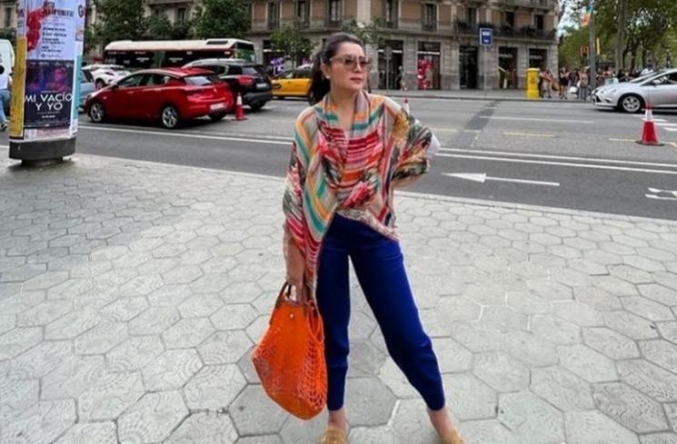 Gaya Liburan Mayangsari di Italia. (Instagram/@mayangsari_official) 