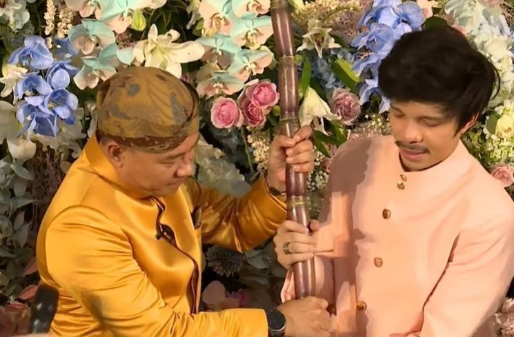 Momen tedak siten Ameena (YouTube/AH)