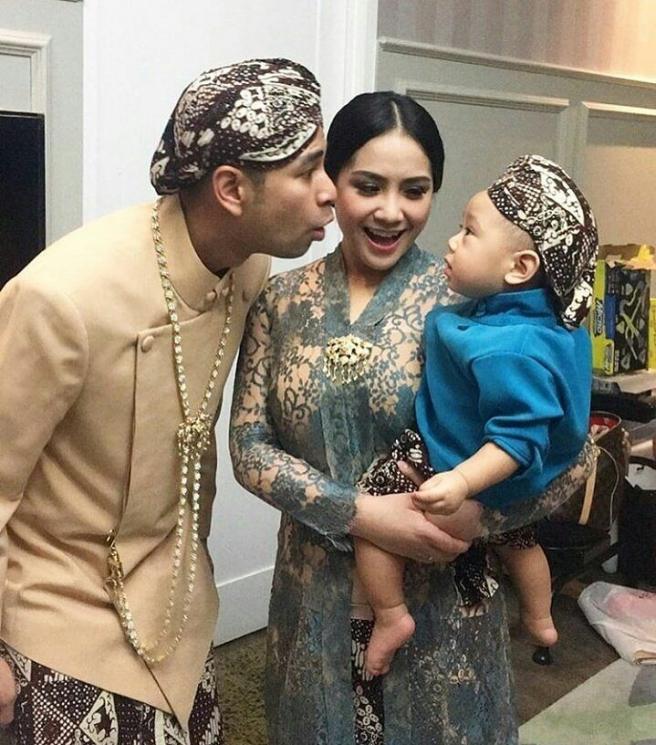 Potret Tedak Siten Anak Artis(Instagram/@silvianggraeni95)