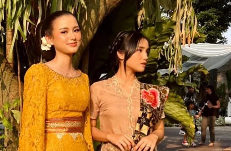 Potret Fuji di Tedak Siten Ameena (Instagram/fuji_an)