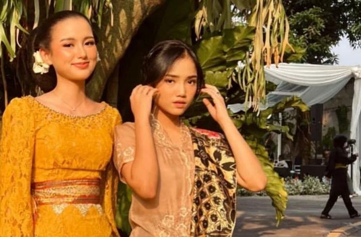 Potret Fuji di Tedak Siten Ameena (Instagram/fuji_an)