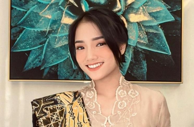 Potret Fuji di Tedak Siten Ameena (Instagram/fuji_an)