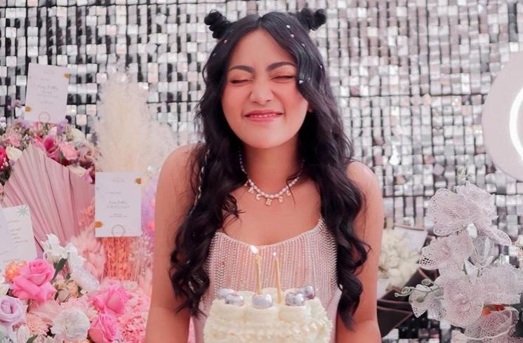 Artis Harmonis Mendadak Gugat Cerai (instagram/@rachelvennya)