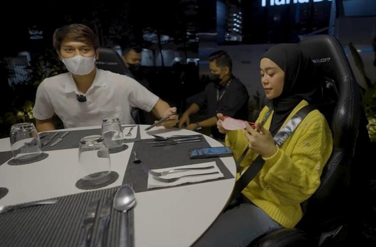 Momen Lesti Kejora dan Rizky Billar di Vlog Terbaru (YouTube Leslar Entertainment)