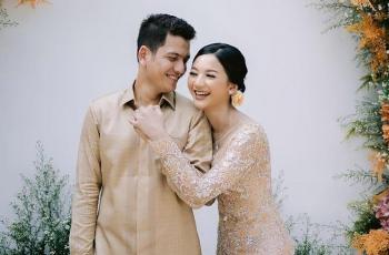 Mohon Doa Jelang Menikah dengan Rendi Jhon, Tangis Glenca Chysara Pecah saat Pengajian