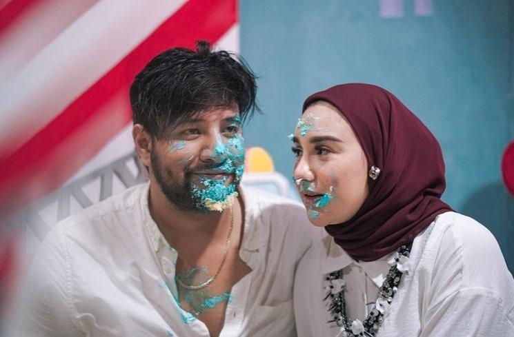 Pasangan Artis Hasil Perjodohan Netizen. (Instagram/_irishbella_)