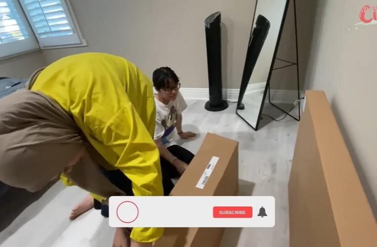 Potret Cinta Kuya Borong Perabot Rumah di AS (YouTube/Cinta)