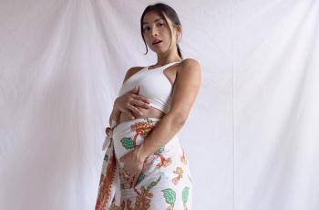 11 Potret Seleb Rayakan Hari Batik: Jennifer Bachdim, Raline Shah, hingga Yuki Kato