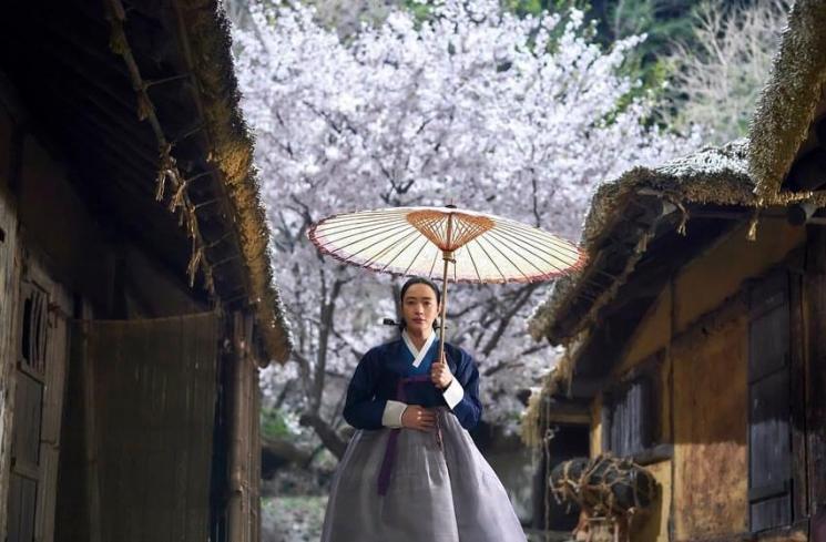 Potret Kim Hye Soo di Under The Queen's Umbrella (Instagram/@hs_kim_95)