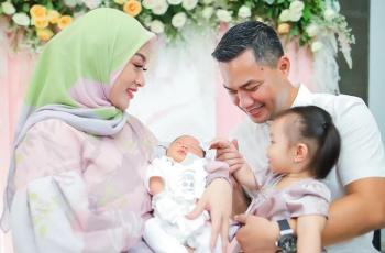 Wajah Anak Kedua Zaskia Gotik Akhirnya Diungkap ke Publik, Bibirnya Cantik Banget!