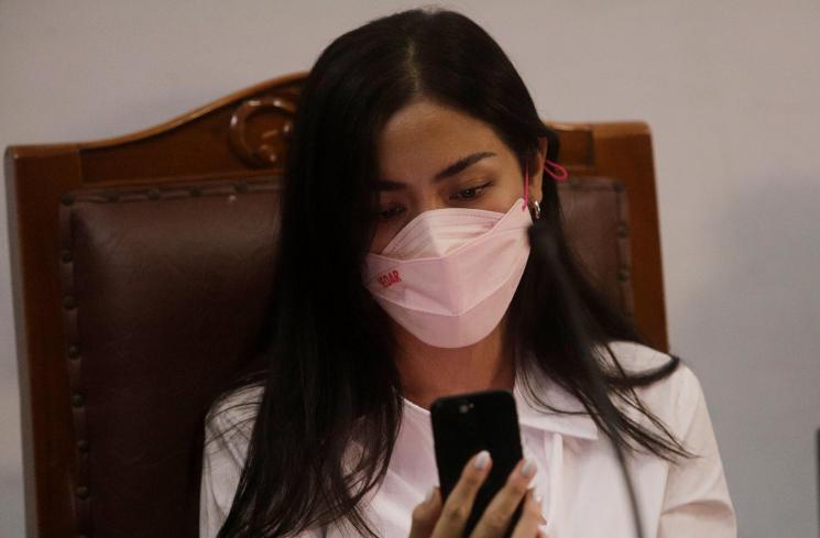 Jessica Iskandar dan Vincent Verhaag di PN Jakarta Selatan. (MataMata.com/Oke Atmaja)
