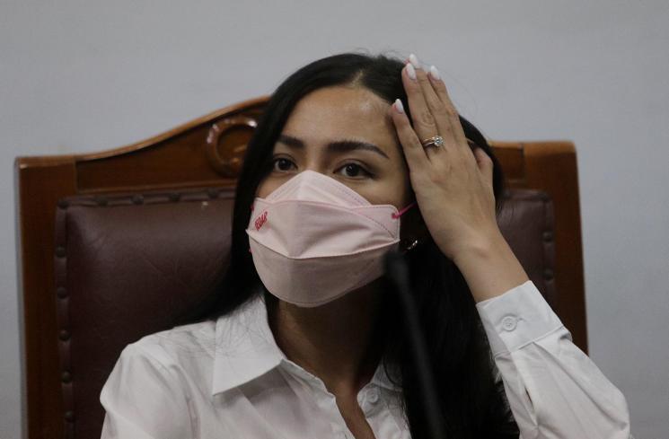 Jessica Iskandar dan Vincent Verhaag di PN Jakarta Selatan. (MataMata.com/Oke Atmaja)
